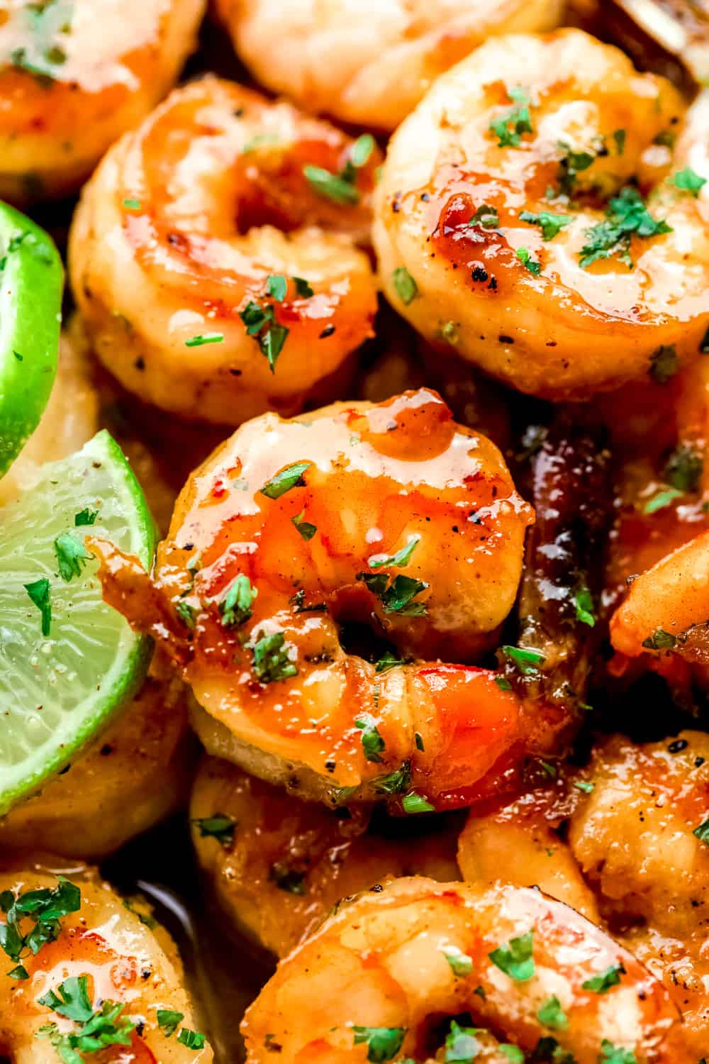 Honey Lime Shrimp is a delicious sweet and tangy shrimp that will be on your table in just 30 minutes! Simple and flavorful! honey lime shrimp