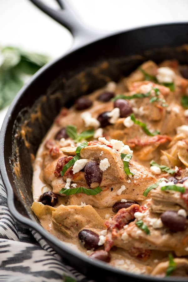 Creamy Mediterranean Chicken is a quick and easy comforting dish. Itโs full of tender chicken, artichokes, kalamata olives, and sun dried tomatoes all robed in a delicious creamy sauce.