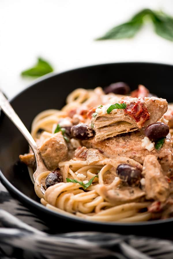 Creamy Mediterranean Chicken is a quick and easy comforting dish. Itโs full of tender chicken, artichokes, kalamata olives, and sun dried tomatoes all robed in a delicious creamy sauce.
