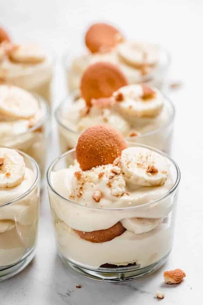 Magnolia Bakery Banana Pudding is a heavenly dessert made up of layers of creamy vanilla pudding, bananas, and Nilla Wafers. It's the very recipe that the famous New York CitMagnolia Bakery Banana Pudding is a heavenly dessert made up of layers of creamy vanilla pudding, bananas, and Nilla Wafers. It's just like the famous New York City's Magnolia bakery recipe! There is a reason why it's so famous; it's seriously so good! Magnolia Bakery Banana Pudding in small glass cups.
