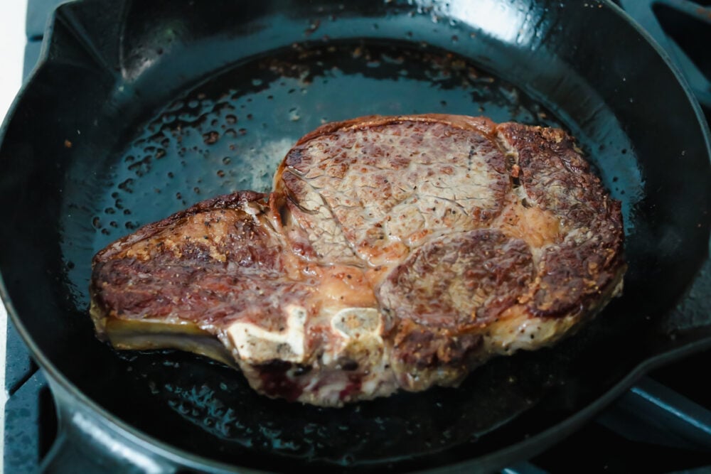 Achieving steakhouse-worthy flavors doesnโt have to be difficult! The ultimate ribeye steak is juicy, flavorful, and seared to perfection all in the comfort of your kitchen. Cooking ribeye steak in a skillet.