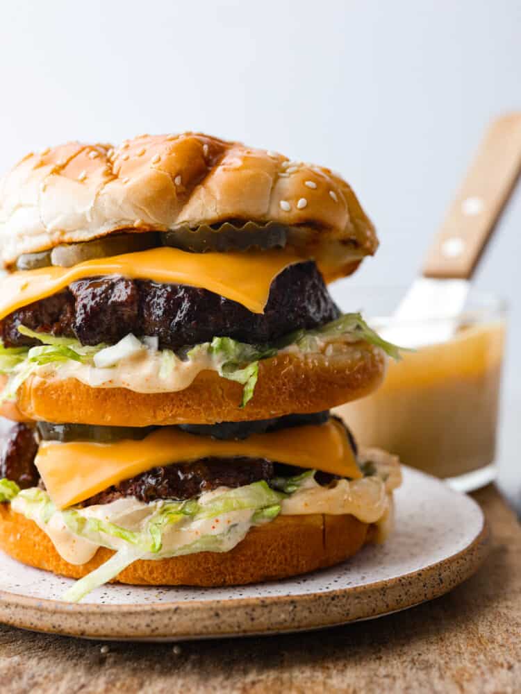 Level up your burgers with this tasty homemade Big Mac sauce! It's made with creamy mayo, pickle relish, vinegar, and a bunch of delicious seasonings. You'll always want it on hand! A Big Mac burger.