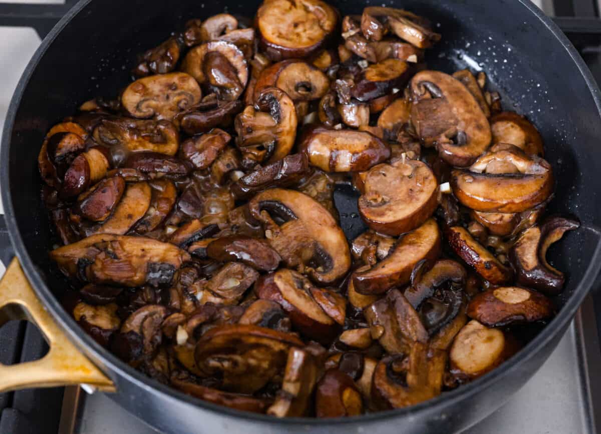 Create the most flavorful, juicy Mushroom Swiss Burger! Perfectly seasoned ground beef is topped with sautรฉed buttery mushrooms and melty Swiss cheese then loaded on fluffy buns for a gourmet burger that's easy to make at home! Worcestershire sauce is added to the mixture.