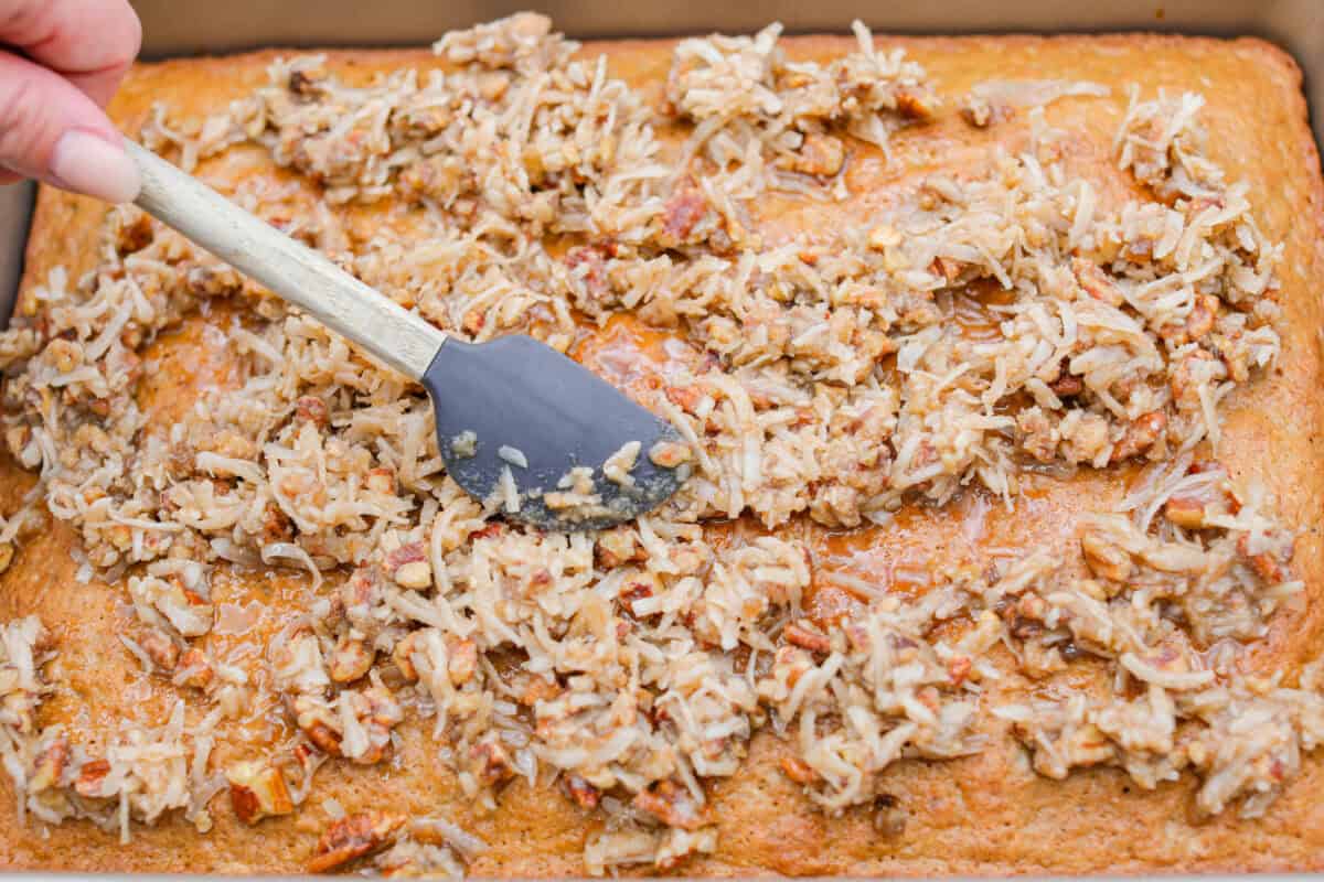 You have to make this oatmeal cake. Itโs an old-school recipe that doesnโt look like much, but that buttery pecan and coconut topping? Itโs gooey, crunchy, and totally addictive! Cooked cake topped with frosting ingredients.